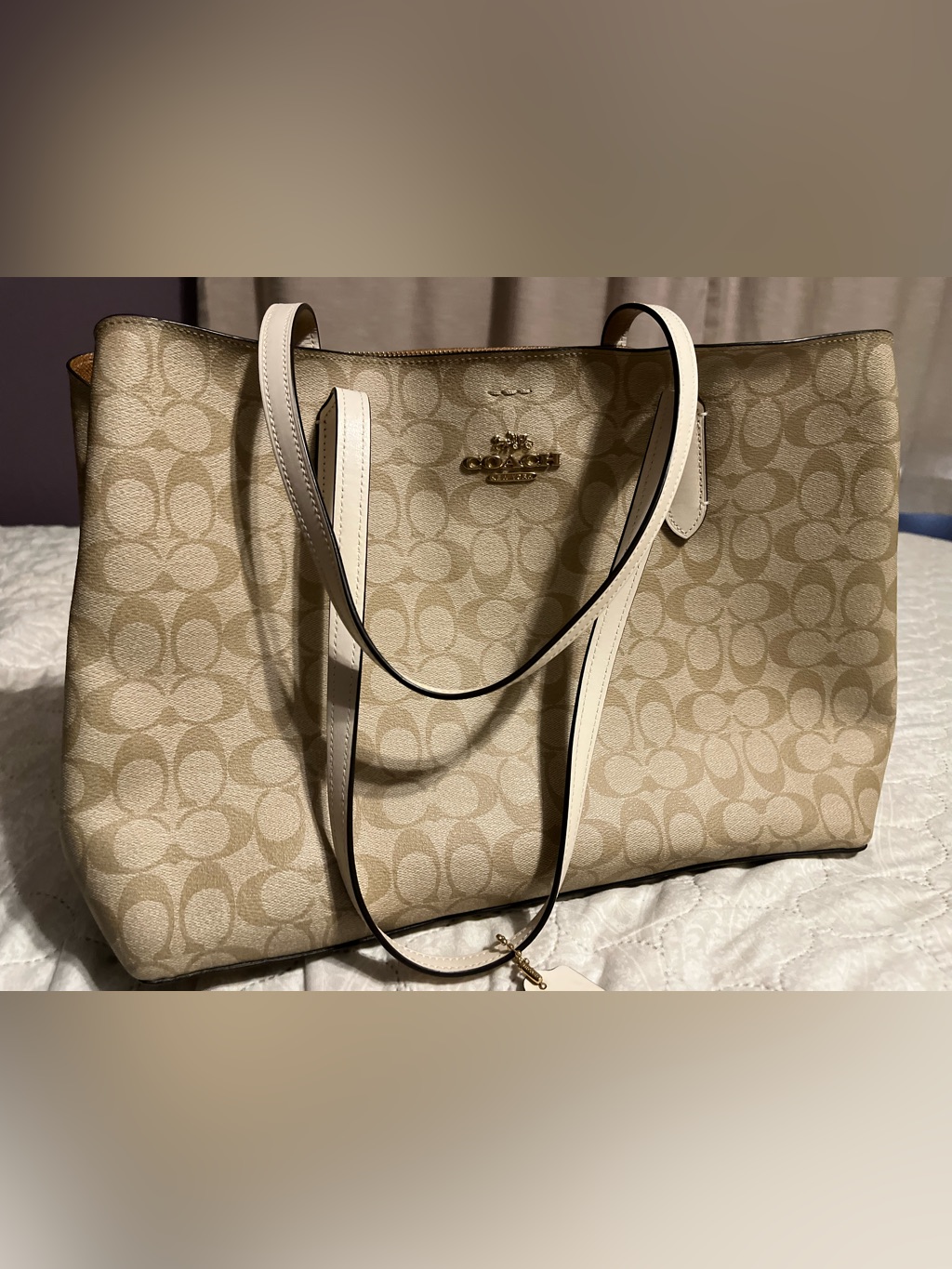 Coach Tote In Beige Signature Canvas With Chalk Straps
